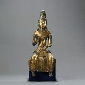 Gilt-bronze statue of a seated Buddha from the Dali Kingdom, 10th century