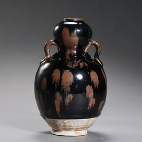 Chinese Northern Song Dynasty Cizhou kiln iron embroidered double-cord gourd bottle