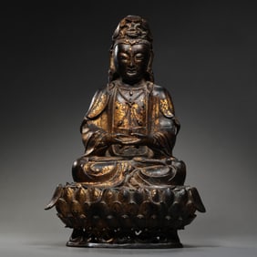 Gilded bronze statue of Buddha standing in the Qianlong period of the Qing Dynasty, China