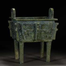 Chinese Shang and Zhou Dynasty Bronze Tripod