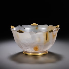 Chinese Qing Dynasty Agate-covered Gold Flower Bowl