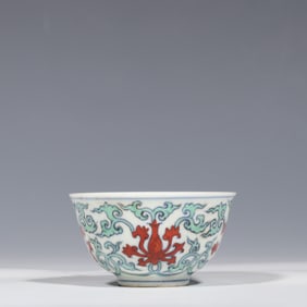 Chinese Ming Chenghua period Doucai flower pattern bowl
