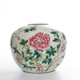 Chinese Qing Dynasty Famille Rose Flower Pattern Jar
