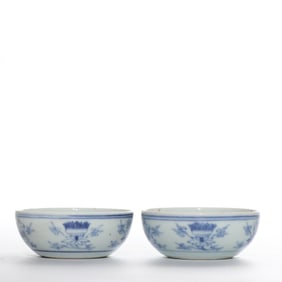 pair of blue and white plates from the Chenghua period of the Ming Dynasty, China