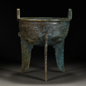 Chinese Shang and Zhou Dynasty Bronze Tripod