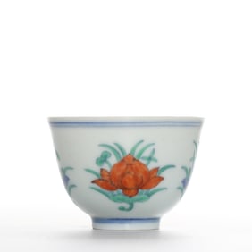 Chinese Ming Dynasty Chenghua period Doucai flower pattern cup