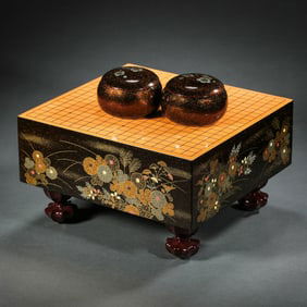Japanese Maki-e lacquerware with gold-painted Go