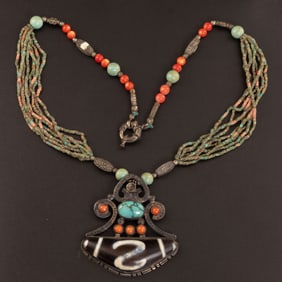 Nepalese Hand Made Rare Pattern Dzi Agate Decorated With Silver Nice Design Pendant