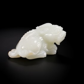 Chinese Qing Dynasty Hetian white jade auspicious beast