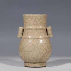 Chinese Song Dynasty Geyao Guaner bottle