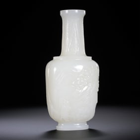 Chinese Qing Dynasty Hetian white jade long-necked vase