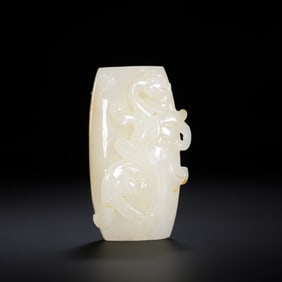 Chinese Han Dynasty white jade bridle with dragon pattern