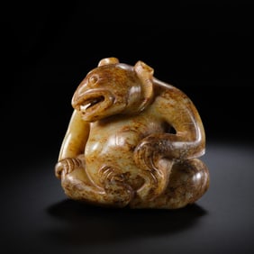Chinese Han Dynasty Jade Bear