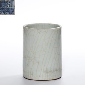 Chinese Qing Dynasty Qianlong period imitation official glaze brush holder