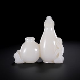 Chinese Qing Dynasty Hetian white jade double-covered vase