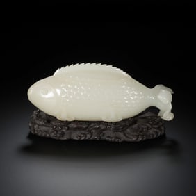 Chinese Qing Dynasty Hetian white jade fish