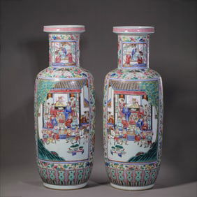 A pair of large vases with openwork figures and stories from the Qing Dynasty