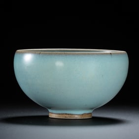 Small sky blue glaze bowl from the Northern Song Dynasty Jun kiln