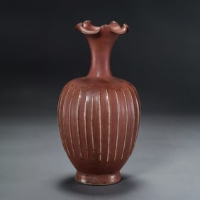 Chinese Northern Song Dynasty Cizhou kiln line red glaze flower mouth vase