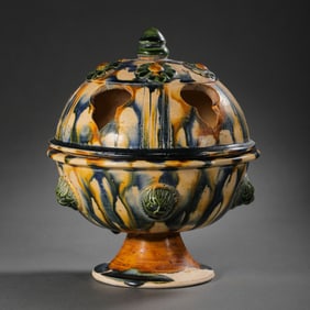 Chinese Tang Dynasty three-colored hanging blue incense burner