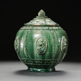 Chinese Sui Dynasty green glaze jar with plastic lid