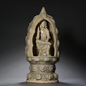 Chinese Sui Dynasty Xiangzhou Kiln Celadon Buddha Niche