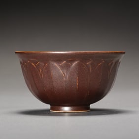 Chinese Song Dynasty red glaze lotus petal pattern small bowl