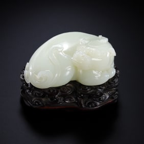 Chinese Qing Dynasty Hetian white jade auspicious beast