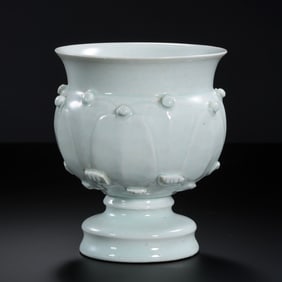 Chinese Southern Song Dynasty Hutian kiln green glaze lotus petal pattern censer