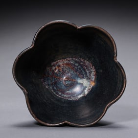 Chinese Southern Song Dynasty Jizhou kiln wood leaf pattern flower mouth cup