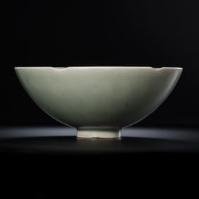 Large celadon bowl with plum blossom pattern, late Tang and Five Dynasties period, China