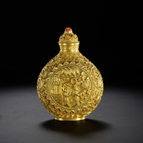 Pure gold snuff bottle from the Qianlong period of the Qing Dynasty, China