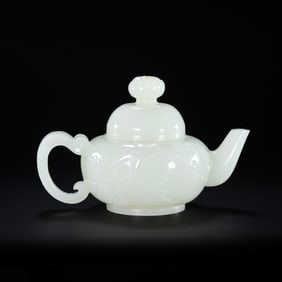 Chinese Qing Dynasty Hetian white jade teapot