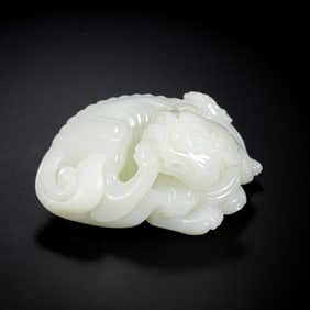 Chinese Qing Dynasty Hetian white jade auspicious beast