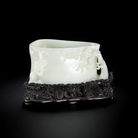 Chinese Qing Dynasty Hetian white jade washbasin