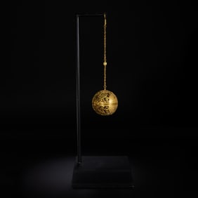 Chinese Tang Dynasty pure gold sachet