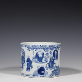 Chinese Qing Dynasty Kangxi period blue and white figure story brush holder