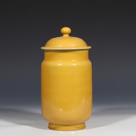Yellow-glazed covered vase from the Xuande period of the Ming Dynasty, China