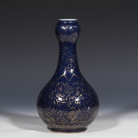 A Chinese Ming Dynasty Jiajing period blue-glazed, gilded garlic vase