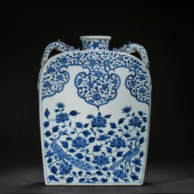 Chinese Ming Dynasty blue and white flower and bird pattern double-handled flat bottle