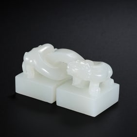 Chinese Qing Dynasty Hetian white jade auspicious beast seal