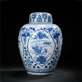 Chinese Qing Dynasty Blue and White Flower Pattern Lidded Jar