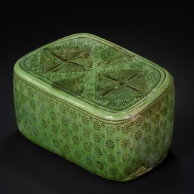 Chinese Tang Dynasty green glaze coiled pillow