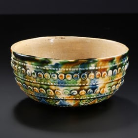 Chinese Tang Dynasty tri-colored hand cup