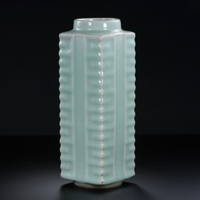 Chinese Southern Song Dynasty Longquan kiln green glaze Cong-style vase