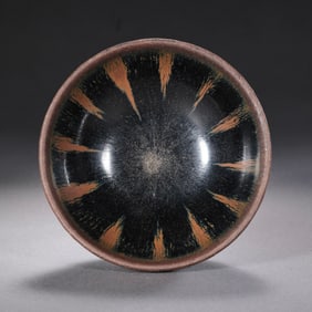 Small iron rust flower bowl from Cizhou kiln, Northern Song Dynasty, China