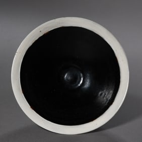 Black-glazed white-bellied round-shaped hat bowl from the Cizhou kiln of the Northern Song Dynasty,
