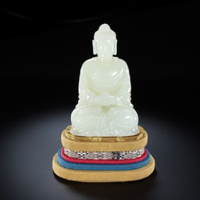 Chinese Qing Dynasty Hetian white jade seated Buddha statue