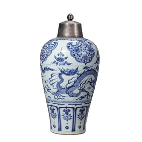 Chinese Yuan Dynasty Blue and White Porcelain Plum Vase with Dragon Design