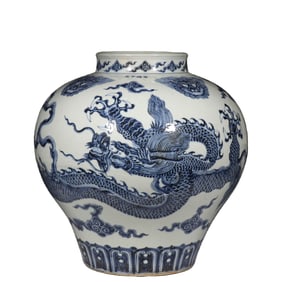 Blue and white porcelain jar with dragon design from the Xuande period of the Ming Dynasty, China